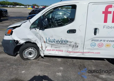 2018 Nissan Nv200 S z USA, uszkodzony, nr VIN 3N6CM0KN8JK700902